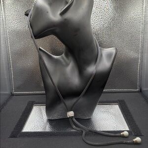 Elegant Black Necklace with Silver Accents Magnetic Clasp